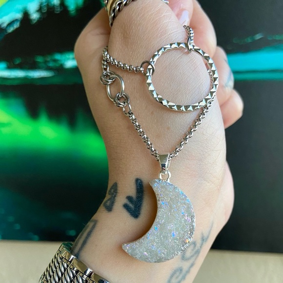 Iridescent angel aura druzy quartz crecent moon boho necklace stone - Picture 10 of 11